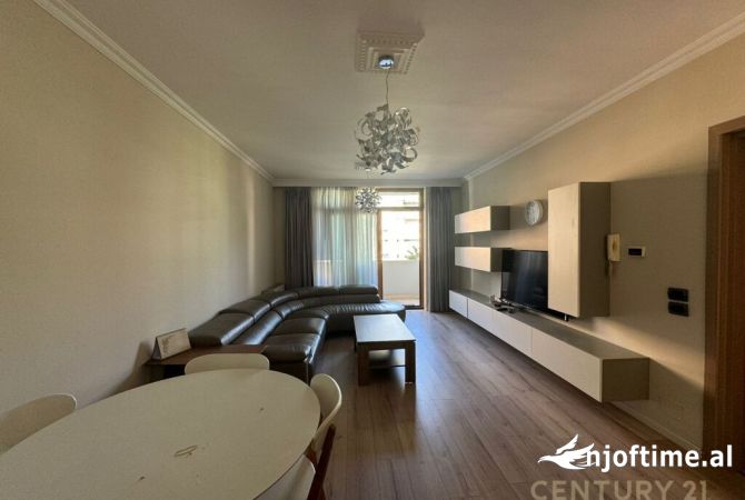Shtepi ne shitje 2+1 ne Tirane - 320,000 Euro