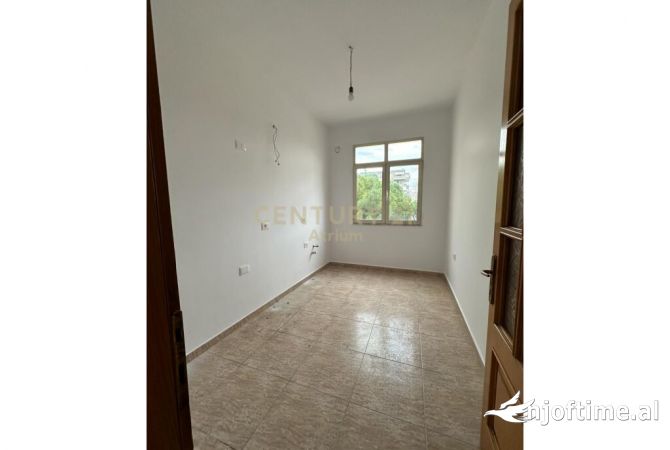 Shtepi ne shitje 4+1 ne Tirane - 221,600 Euro