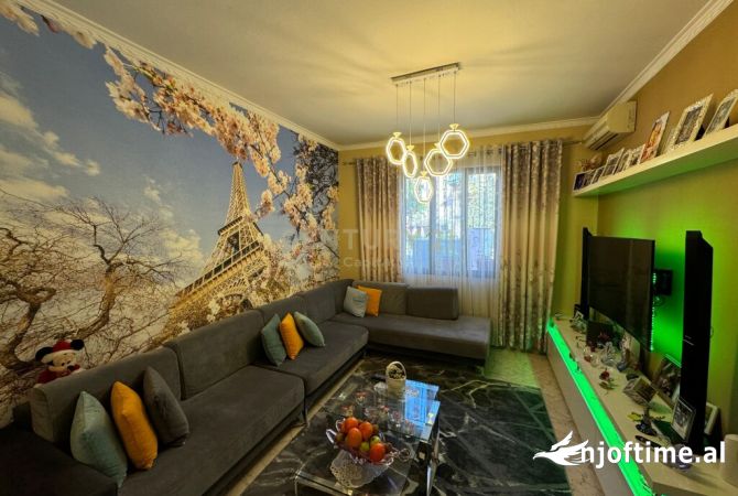 Shtepi me qera 2+1 ne Tirane - 1,700 Euro