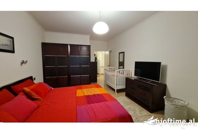 Shtepi me qera 2+1 ne Tirane - 800 Euro