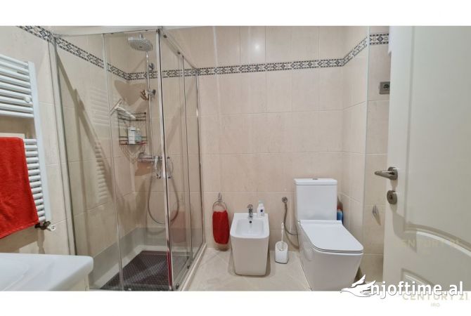 Shtepi me qera 2+1 ne Tirane - 800 Euro