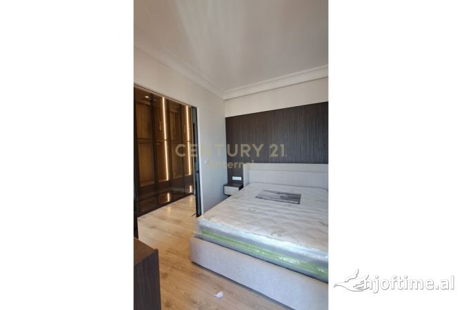 Shtepi me qera Apartament ne Tirane, 2+1, Mobilimi E mobiluar, Pagesa 1,500  Euro.