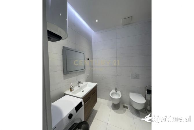 Shtepi me qera Apartament ne Tirane, 2+1, Mobilimi E mobiluar, Pagesa 1,400  Euro.