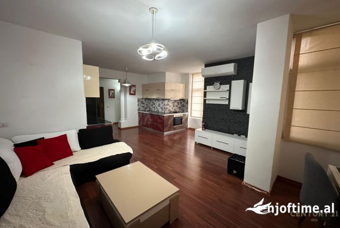 Shtepi ne shitje 3+1 ne Tirane - 250,000 Euro