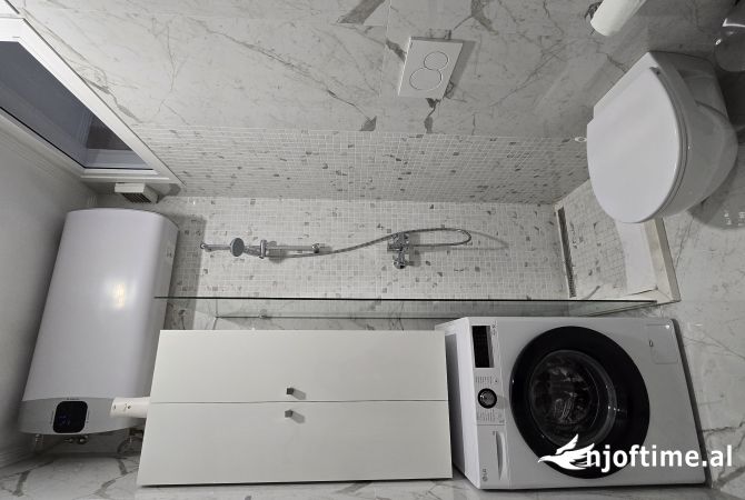 Shtepi me qera Apartament ne Tirane, 2+1, Mobilimi E mobiluar, Pagesa 1,000  Euro.