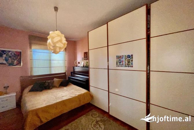 Shtepi me qera 2+1 ne Tirane - 800 Euro
