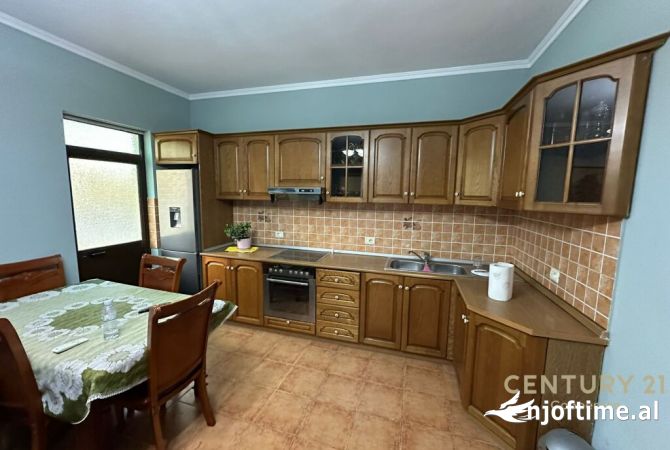 Casa in vendita 3+1 a Tirana - 380,000 Euro