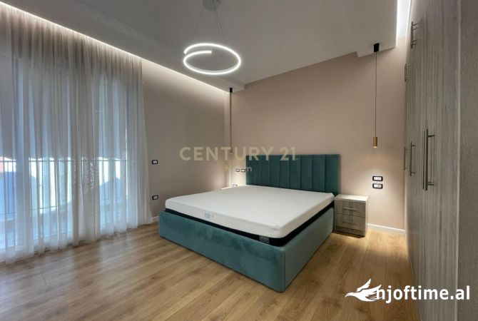 Shtepi me qera 3+1 ne Tirane - 1,600 Euro