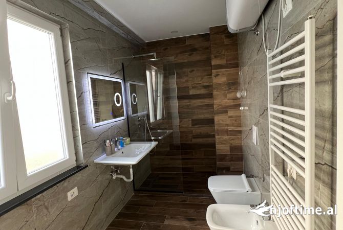 Shtepi me qera Apartament ne Tirane, 1+1, Mobilimi E mobiluar, Pagesa 450  Euro.