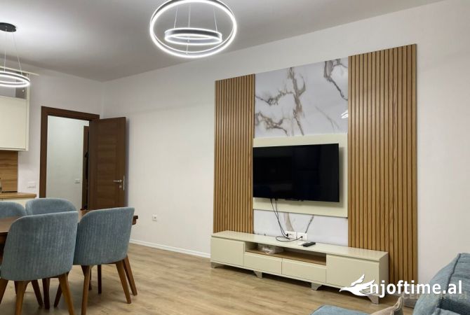 Shtepi me qera 2+1 ne Tirane - 800 Euro