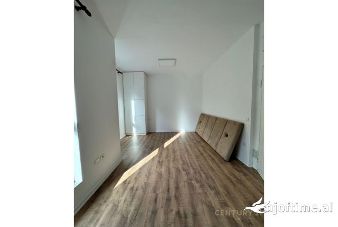 Ambient biznesi me qera 1+1 ne Tirane - 650 Euro