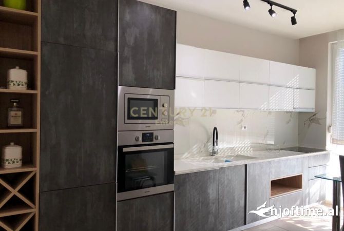 Shtepi me qera 2+1 ne Tirane - 1,000 Euro