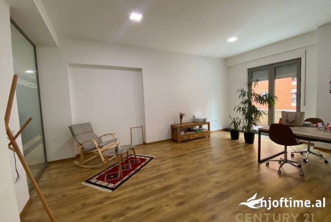 Ambient biznesi me qera 1+1 ne Tirane - 3,500 Euro