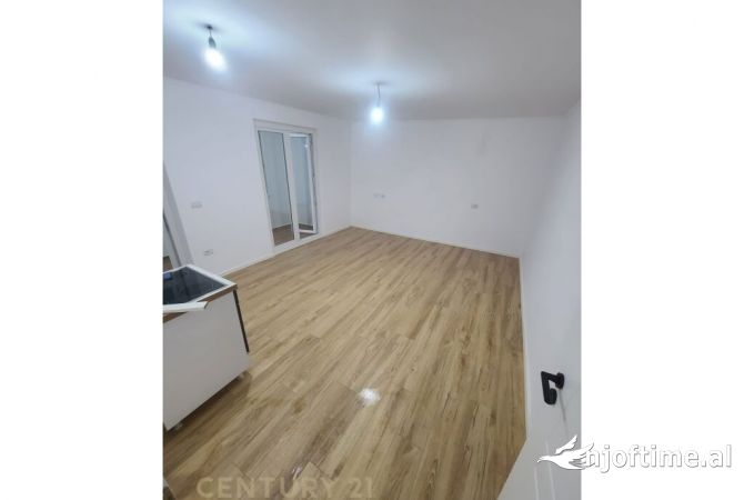 Shtepi ne shitje 1+1 ne Tirane - 120,000 Euro
