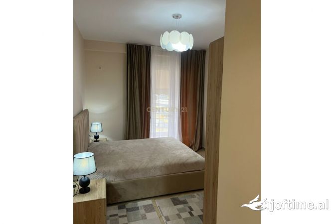 Shtepi ne shitje Apartament ne Tirane, 2+1, Mobilimi E mobiluar, Pagesa 168,750  Euro.