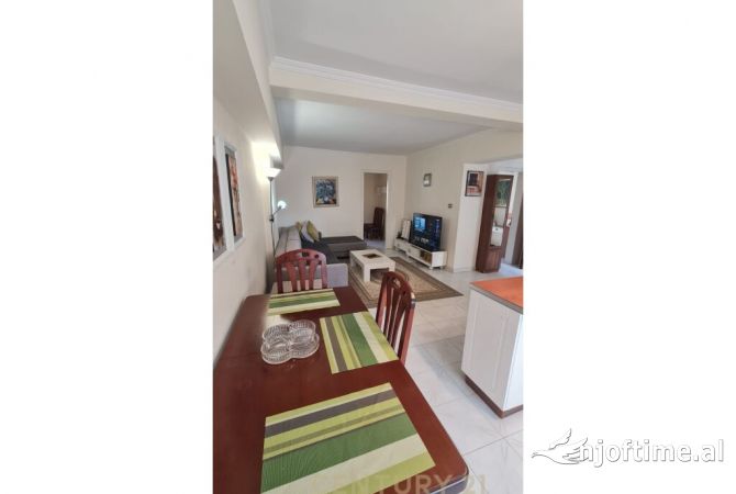 Shtepi me qera Apartament ne Tirane, 2+1, Mobilimi E mobiluar, Pagesa 600  Euro.