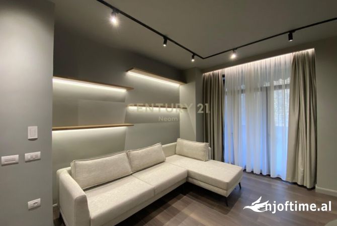 Shtepi me qera 2+1 ne Tirane - 1,000 Euro