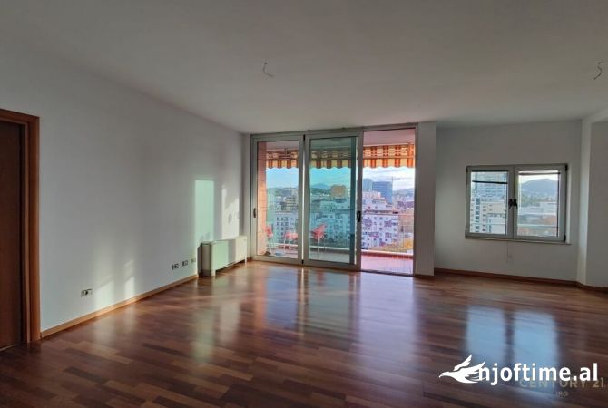 Ambient biznesi me qera 3+1 ne Tirane - 2,200 Euro