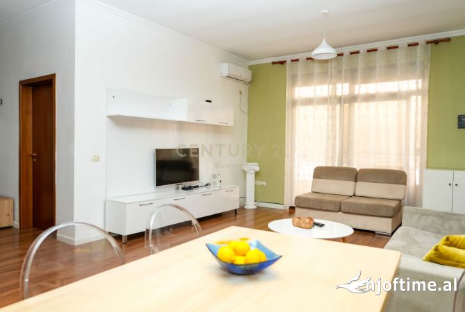 Shtepi me qera Apartament ne Tirane, 1+1, Mobilimi E mobiluar, Pagesa 650  Euro.