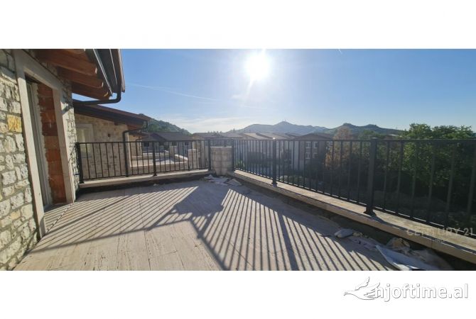 Shtepi ne shitje 6+1 ne Tirane - 950,000 Euro
