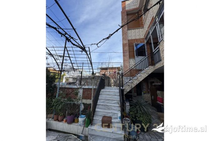 Shtepi ne shitje 4+1 ne Tirane - 500,000 Euro