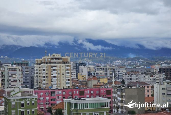 JAPIM ZYRE PER QIRA,RRUGA E BARRIKADAVE TURDIU CENTER! 1,400 Euro /Muaj