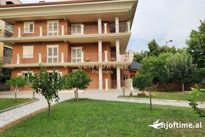 Casa in affitto 6+1 a Tirana - 1,000 Euro