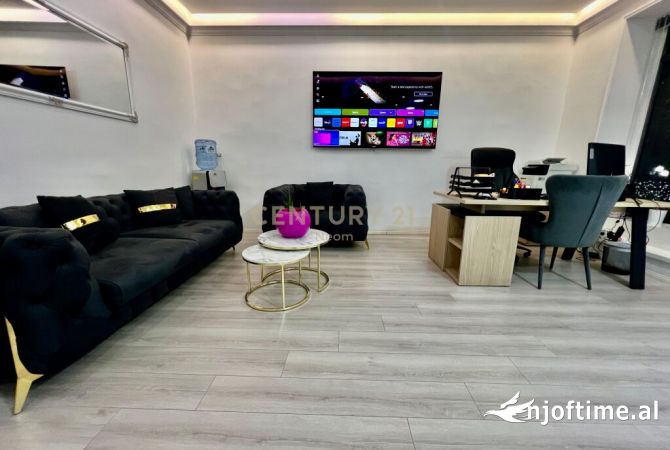 Ambient biznesi me qera 3+1 ne Tirane - 1,200 Euro