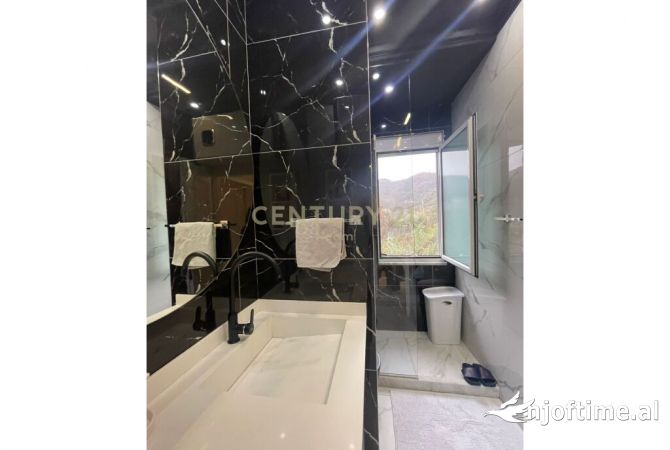 Shtepi ne shitje Apartament ne Tirane, 2+1, Mobilimi E mobiluar, Pagesa 249,000  Euro.