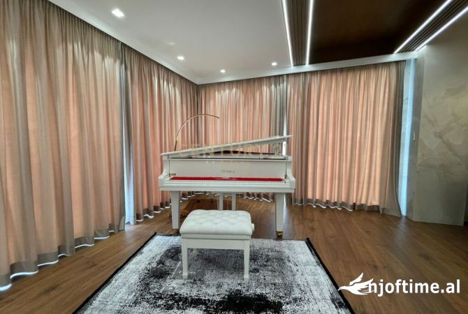 Shtepi me qera Apartament ne Tirane, 3+1, Mobilimi E mobiluar, Pagesa 4,000  Euro.