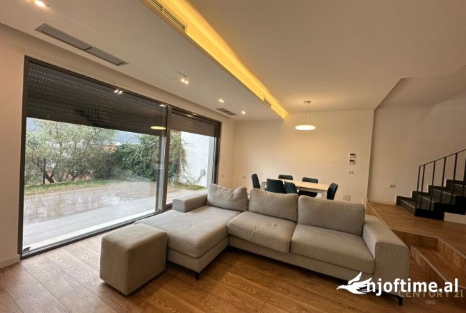 Shtepi me qera 2+1 ne Tirane - 1,400 Euro