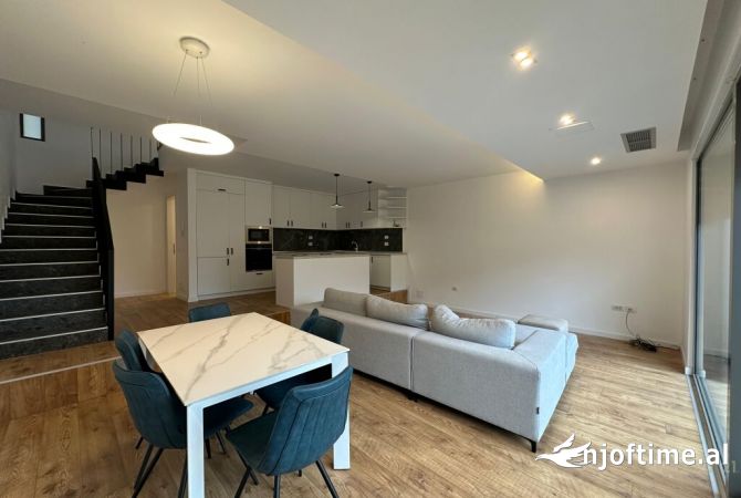Shtepi me qera 2+1 ne Tirane - 1,400 Euro