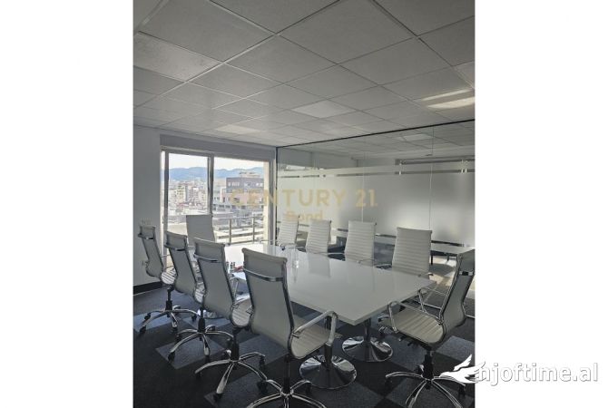 Ambient biznesi me qera 3+1 ne Tirane - 3,150 Euro