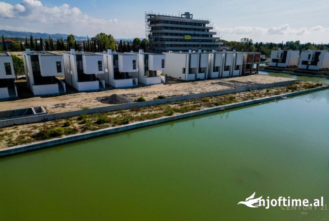 Shtepi ne shitje Vila Luksoze ne Durres, 3+1, Mobilimi Bosh, pa mobiluar, Pagesa 499,000  Euro.