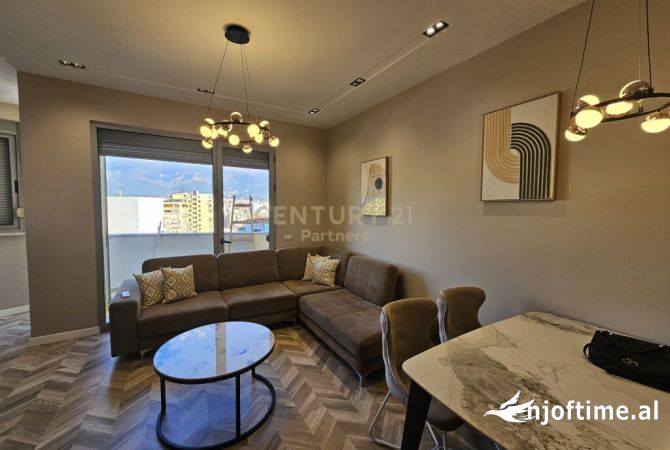Shtepi me qera Apartament ne Tirane, 2+1, Mobilimi E mobiluar, Pagesa 1,500  Euro.