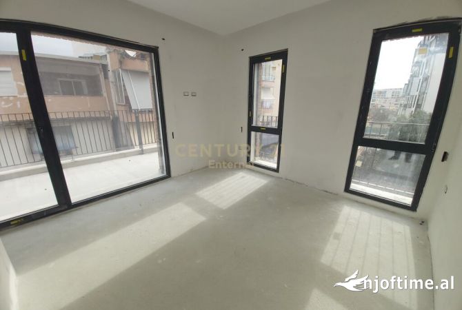 Shtepi ne shitje 3+1 ne Tirane - 243,000 Euro