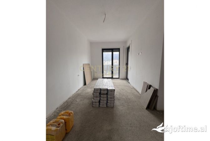 Shtepi ne shitje 3+1 ne Tirane - 208,000 Euro