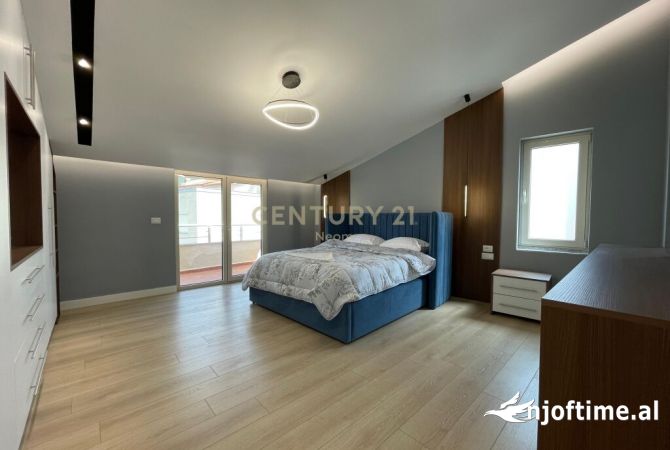 Shtepi ne shitje Apartament ne Tirane, 3+1, Mobilimi E mobiluar, Pagesa 350,000  Euro.
