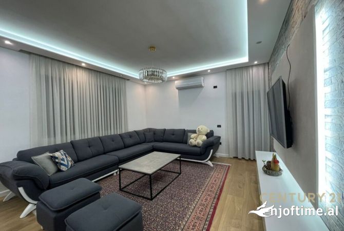 Shtepi me qera 2+1 ne Tirane - 700 Euro
