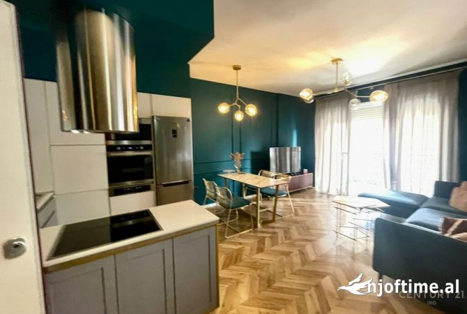 Shtepi me qera Apartament ne Tirane, 1+1, Mobilimi E mobiluar, Pagesa 750  Euro.