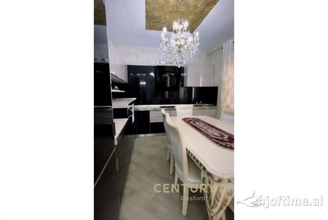 Shtepi me qera Apartament ne Tirane, 2+1, Mobilimi E mobiluar, Pagesa 650  Euro.