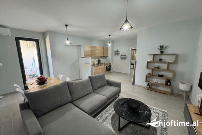 Shtepi ne shitje Apartament ne Durres, 1+1, Mobilimi E mobiluar, Pagesa 250,000  Euro.