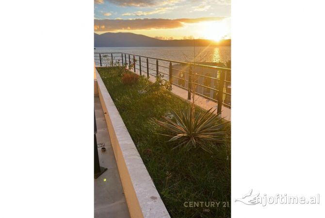 Shtepi ne shitje Apartament ne Vlore, 2+1, Mobilimi E mobiluar, Pagesa 280,000  Euro.