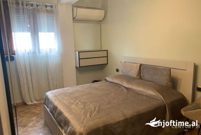 Shtepi me qera Apartament ne Tirane, 2+1, Mobilimi E mobiluar, Pagesa 850  Euro.