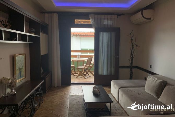 Shtepi me qera Apartament ne Tirane, 2+1, Mobilimi E mobiluar, Pagesa 850  Euro.