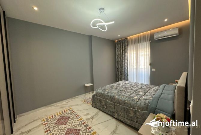 Shtepi me qera Apartament ne Tirane, 1+1, Mobilimi E mobiluar, Pagesa 700  Euro.