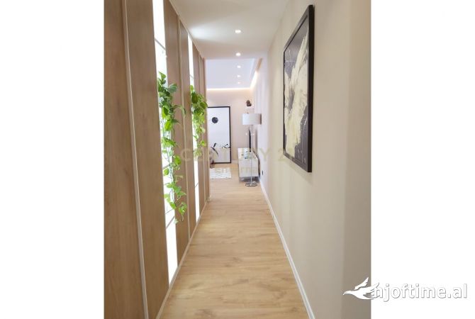 Shtepi me qera Apartament ne Tirane, 2+1, Mobilimi E mobiluar, Pagesa 1,500  Euro.