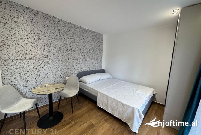Shtepi ne shitje Apartament ne Tirane, Garsoniere, Mobilimi E mobiluar, Pagesa 345,000  Euro.