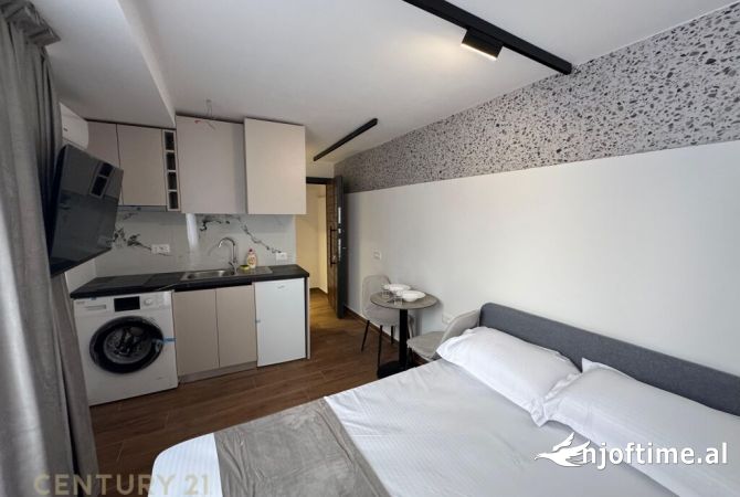 Shtepi ne shitje Apartament ne Tirane, Garsoniere, Mobilimi E mobiluar, Pagesa 345,000  Euro.