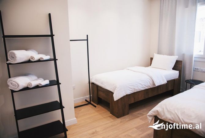 Shtepi me qera Apartament ne Tirane, 2+1, Mobilimi E mobiluar, Pagesa 1,200  Euro.
